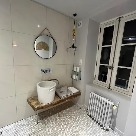 Holiday home Chateau Du Serpolet Pont-du-Chateau